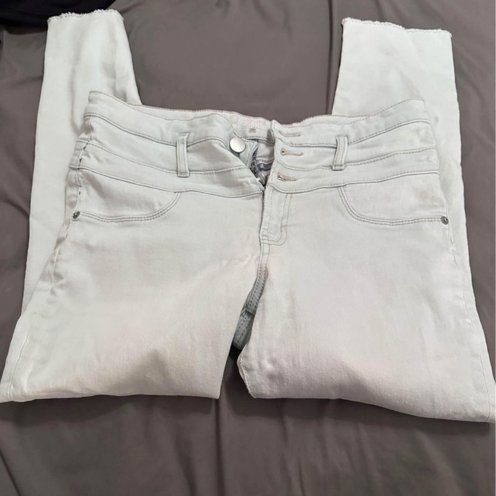 blue skinny jeans